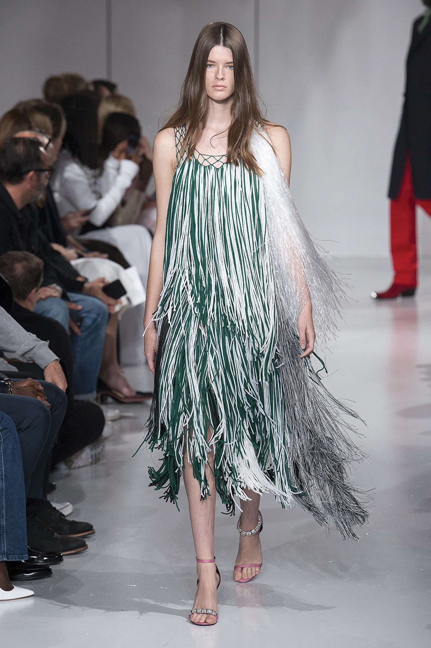 Designers Go to the Fringe With This Hot Look