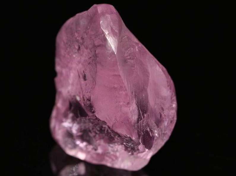 This 13-Carat Pink Diamond Just Sold for $8.7M+