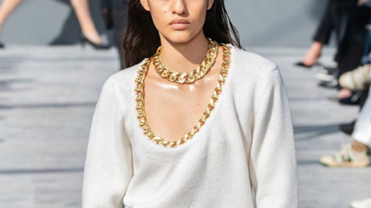 Vegas Must-Haves #7: Attention-Grabbing Gold Chains That Mix New
