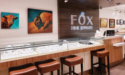 Jewelers Find That Art Draws a Crowd