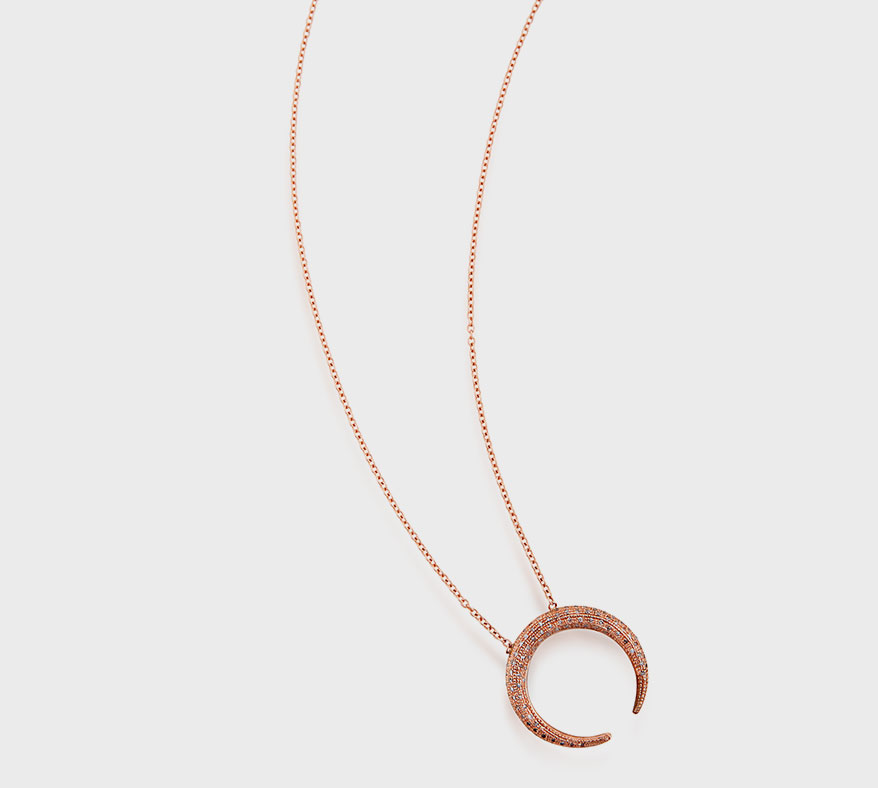 Crescent Horns-Style Pendants Continue to Provide a Shape for Designers