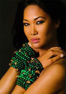 Kimora Lee Simmons with green bracelet