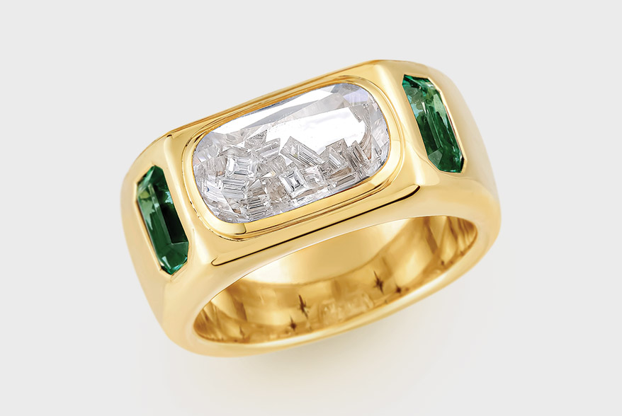 18K yellow gold ring with emeralds (1.12 TCW) and diamonds (0.45)