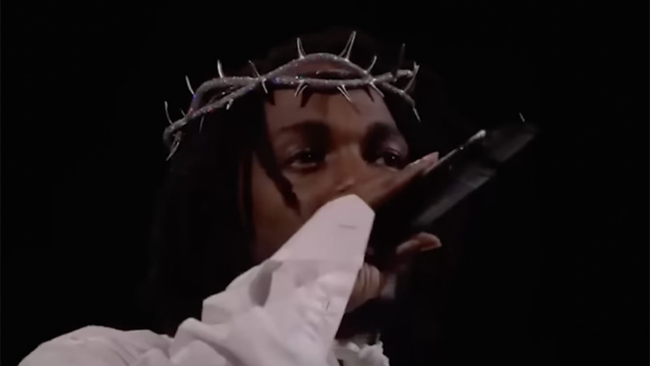 Kendrick Lamar wore a Tiffany & Co 'crown of thorns' for his