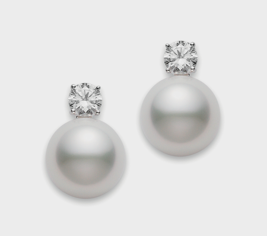 Mikimoto studs JLo wore to first part of the reception