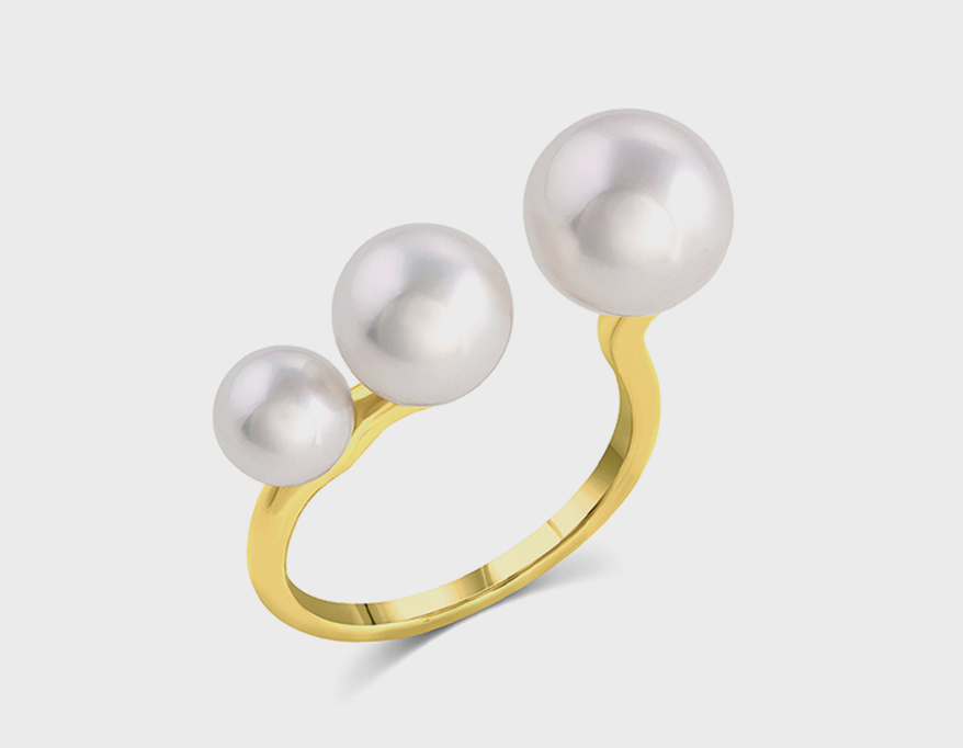 Baggins  14K yellow gold ring with Akoya pearls.