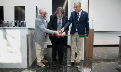 From left to right, Jaume Garros, José Miguel Serret and Francesc Quer, founding partners of FACET BARCELONA, inaugurating the new factory