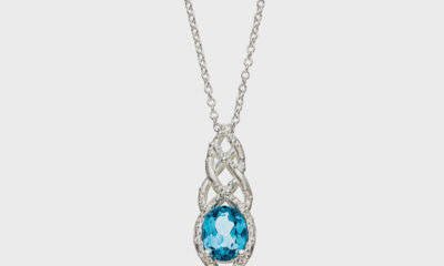 9K white gold pendant with blue zircon