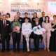 The twin jewellery shows press conference was supported by members of the HKTDC’s Hong Kong International Jewellery Show and Hong Kong International Diamond, Gem & Pearl Show organising committees. Sophia Chong (front, centre), HKTDC’s Deputy Executive Director, together with other members of the committees, posed for a group photo with celebrities