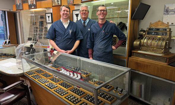 Patented Tulip Ring System Drives Business for Indiana Jeweler
