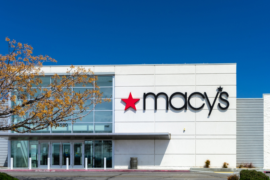 Macy’s Settles Proxy Fight With Suitor