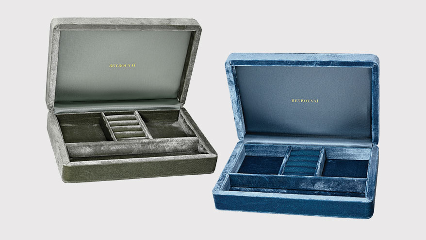 From Handbags Inlaid With Real Jewels to a Journal for Jewelry Lovers, Ths is the Latest Gear for Jewelry Pros