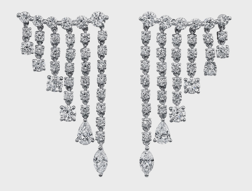 Selena Gomez, Kristen Bell and Julia Roberts Show Fringe Earrings Are Trending