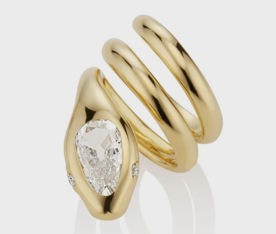 Leslie Bibb Sports a Snake Pinky Ring By Arielle Ratner