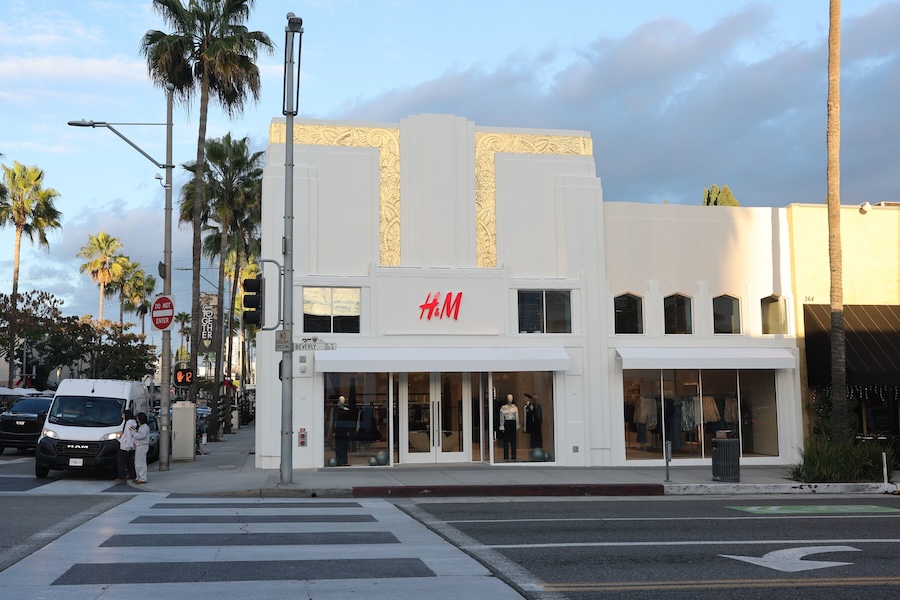 Retail Moves That Matter: H&#038;M Sells &#8220;Pre-Loved,&#8221; Belk Goes Small and Why You Need a Growth Officer