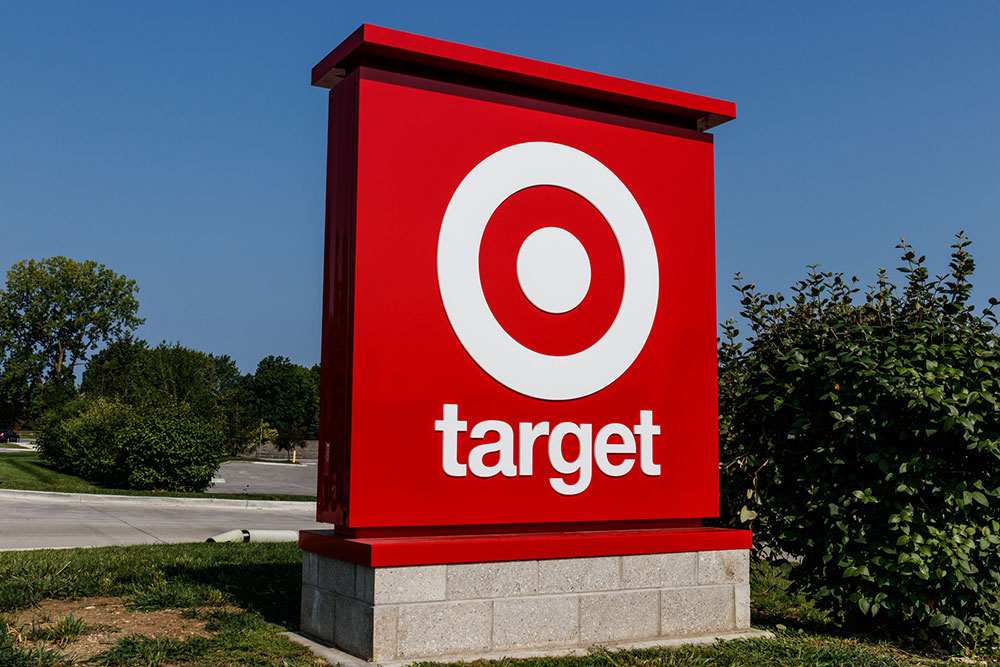Target Now Requires Employees to Smile When You&#8217;re Within 10 Feet