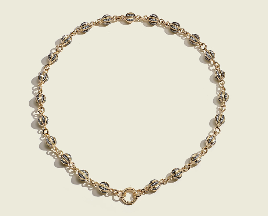 Camille Morrone Sports the Perfect Yellow Gold And Diamond Chain