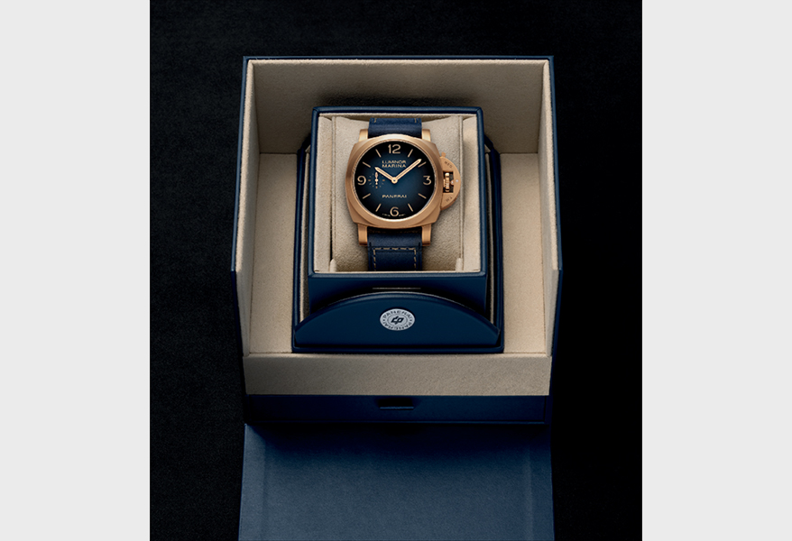 Panerai&rsquo;s Bronze Legacy Continues With its Debut on the Iconic Luminor Marina Collection