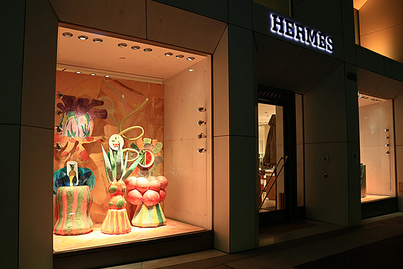 Herm&egrave;s Drops $400M on Rodeo Drive, Saks Closes 9 Stores, and Why Your Store Needs ‘Jewelry Theater’