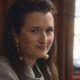 Grace Gummer as Caroline Kennedy in ‘Love Story’ Wears A Reissued Edition of Jackie Onassis&rsquo; Legendary Earrings