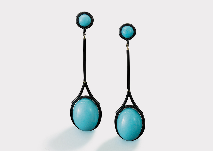 Gwyneth Paltrow Forgoes Diamonds For Stunning Vintage Belperron Earrings