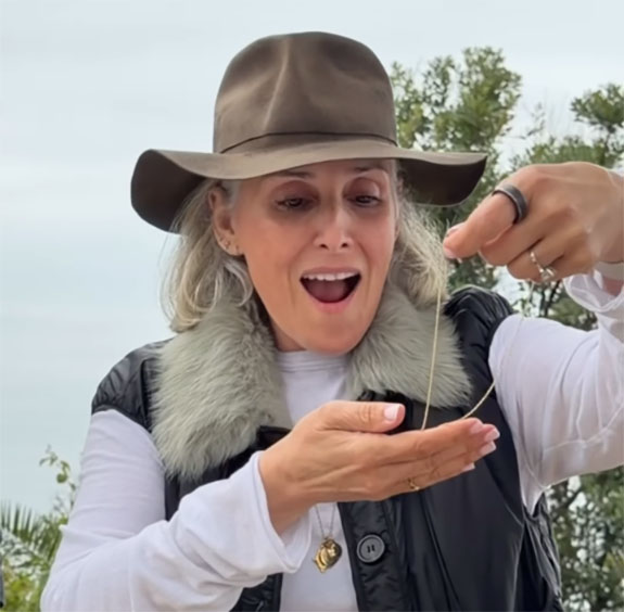 Ricki Lake&rsquo;s 2025 Wildfire Loss Is Transformed Into a Symbolic Green Diamond