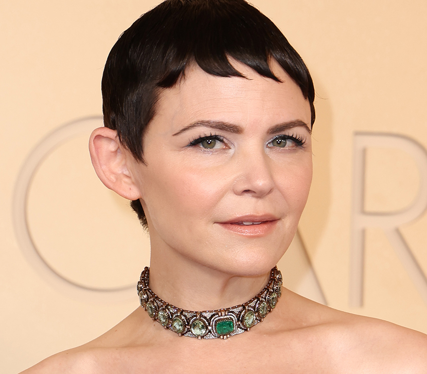 Chase Infiniti, Ginnifer Goodwin and Kristen Wiig Confirmed the Choker Trend