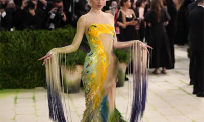Judge the Jewels: Emma Chamberlain&rsquo;s Chopard Met Gala Jewels Felt Like an Afterthought
