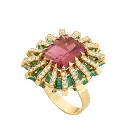 Here’s What Emily (and Friends) Are Wearing in Season 5